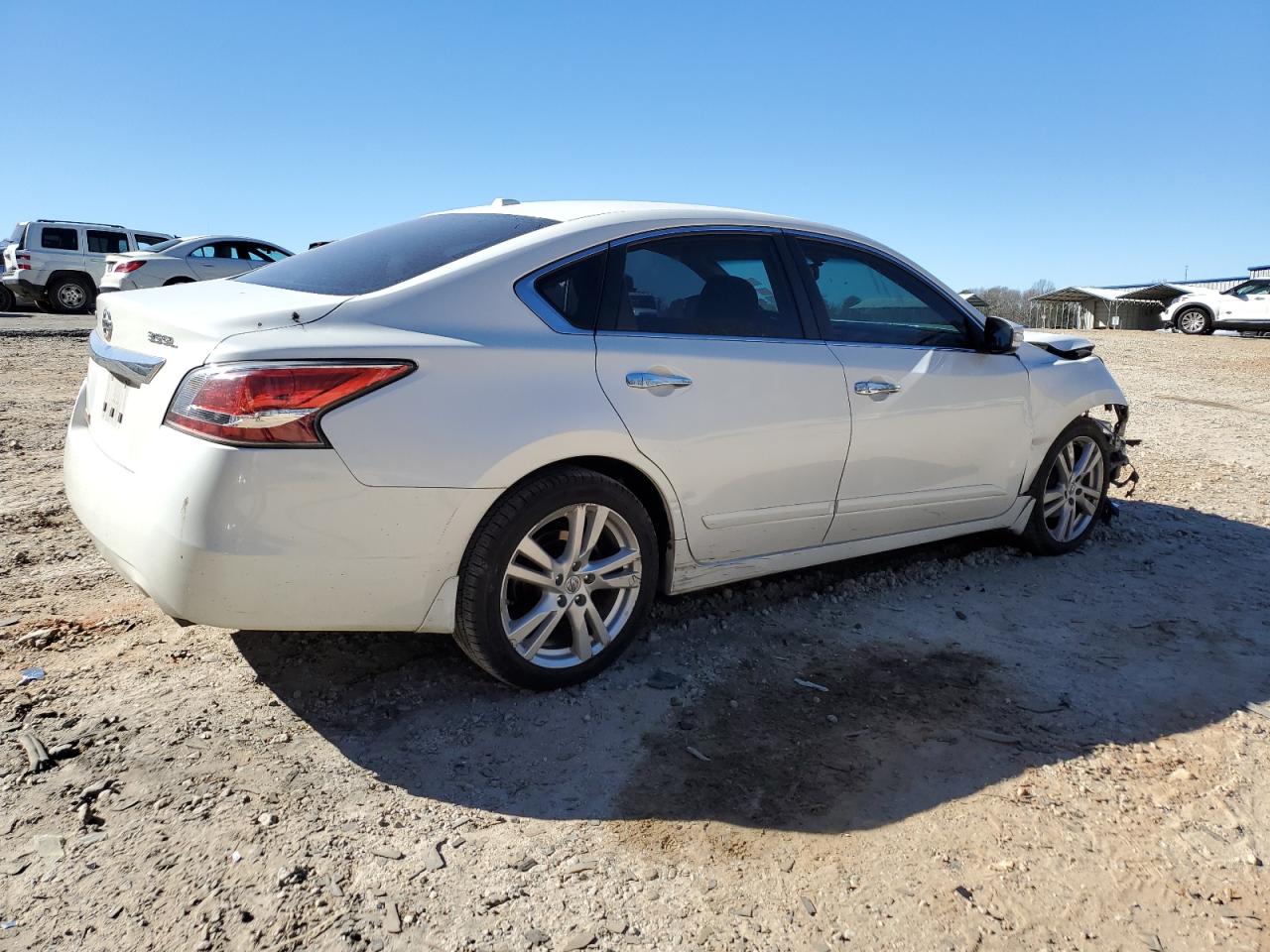 2015 Nissan Altima - Image 3