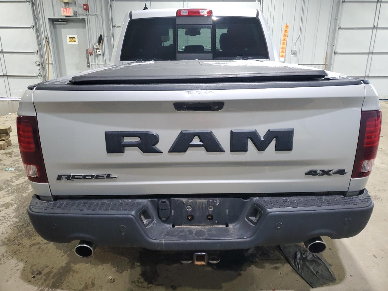 2015 RAM 1500 - Image 6