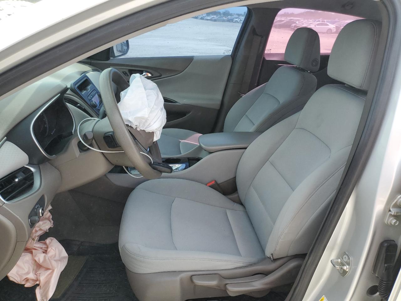 2016 Chevrolet Malibu - Image 7