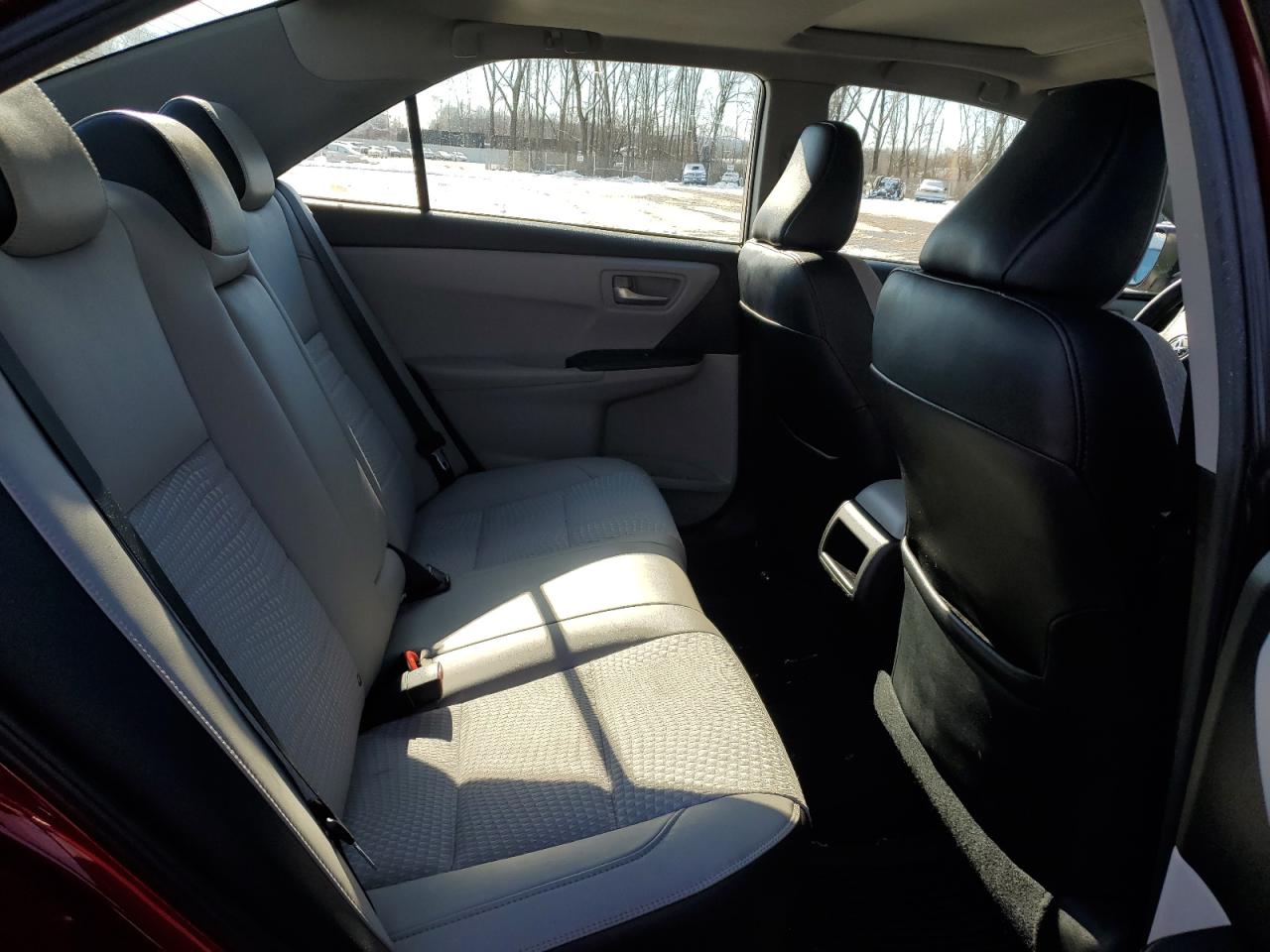 2015 Toyota Camry - Image 10