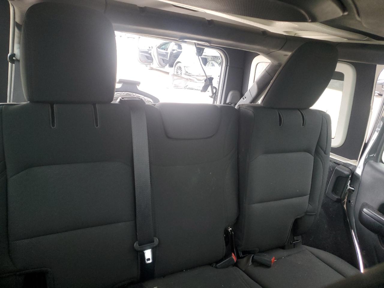 2020 Jeep Wrangler - Image 11