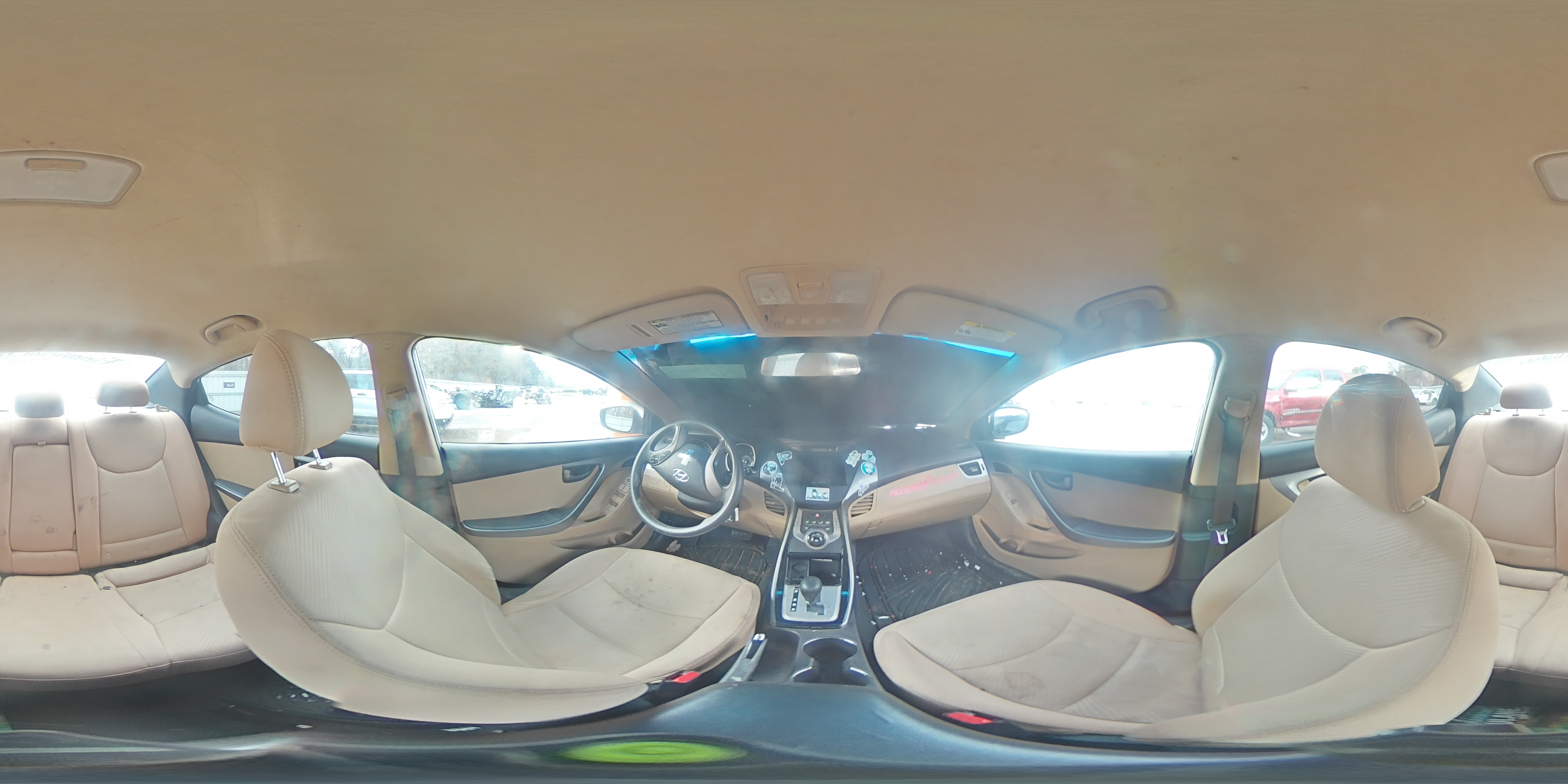 2013 Hyundai Elantra - Image 12