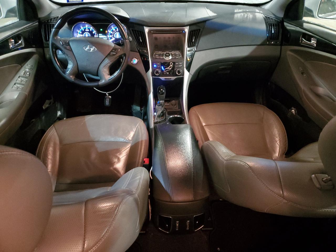 2013 Hyundai Sonata - Image 8