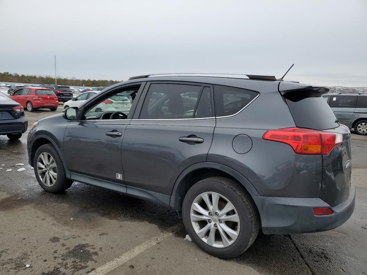 2014 Toyota RAV 4 - Image 2