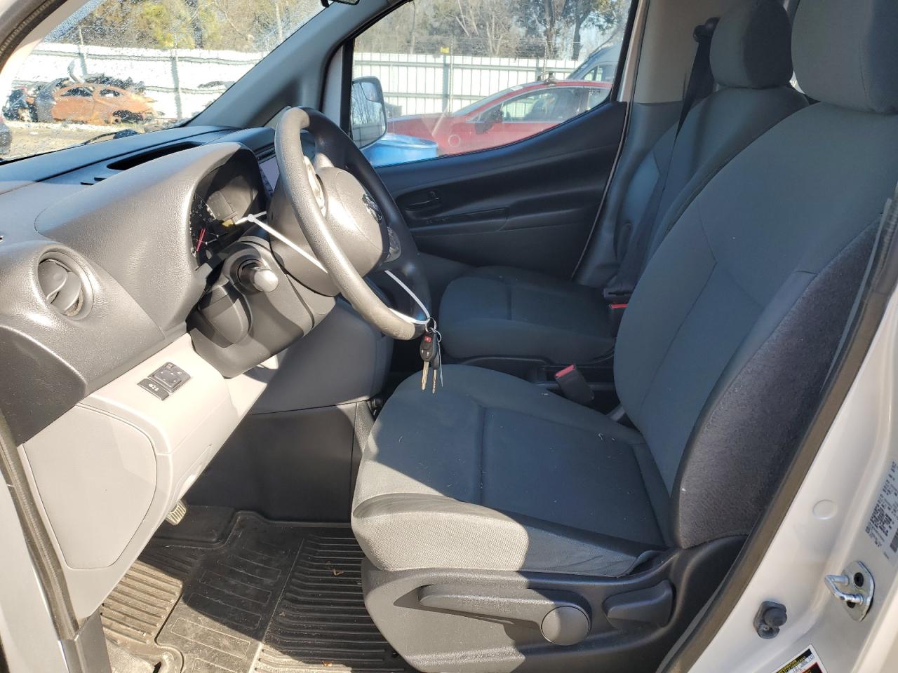 2015 Nissan NV - Image 7