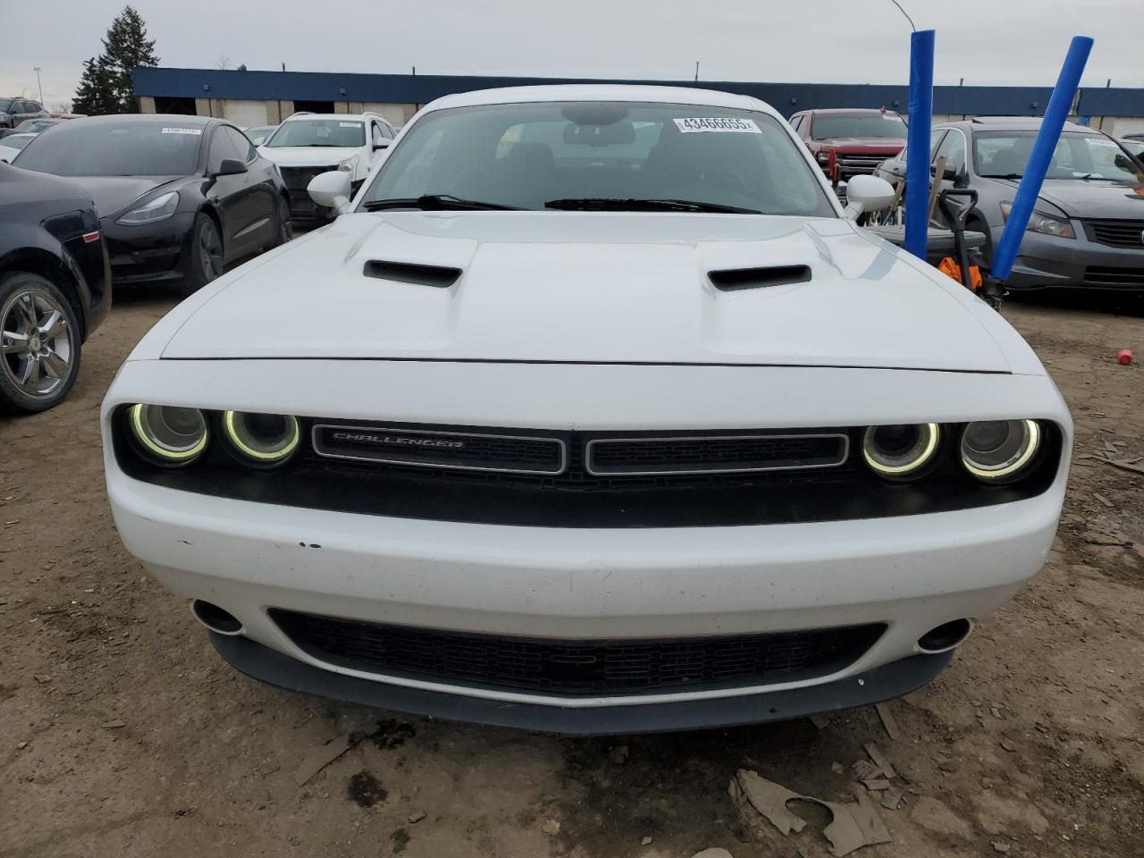 2019 Dodge Challenger - Image 5
