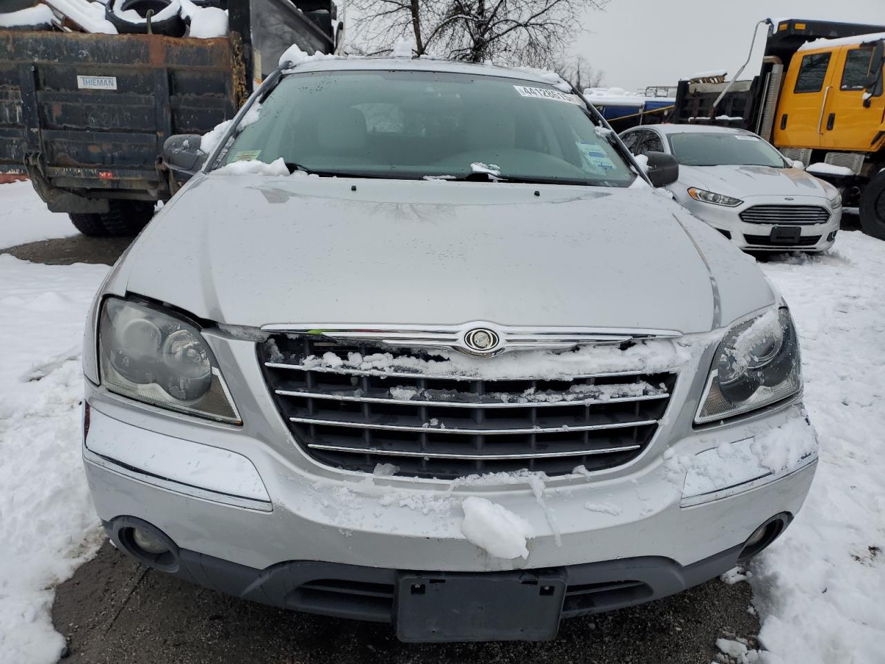 2004 Chrysler Pacifica - Image 5