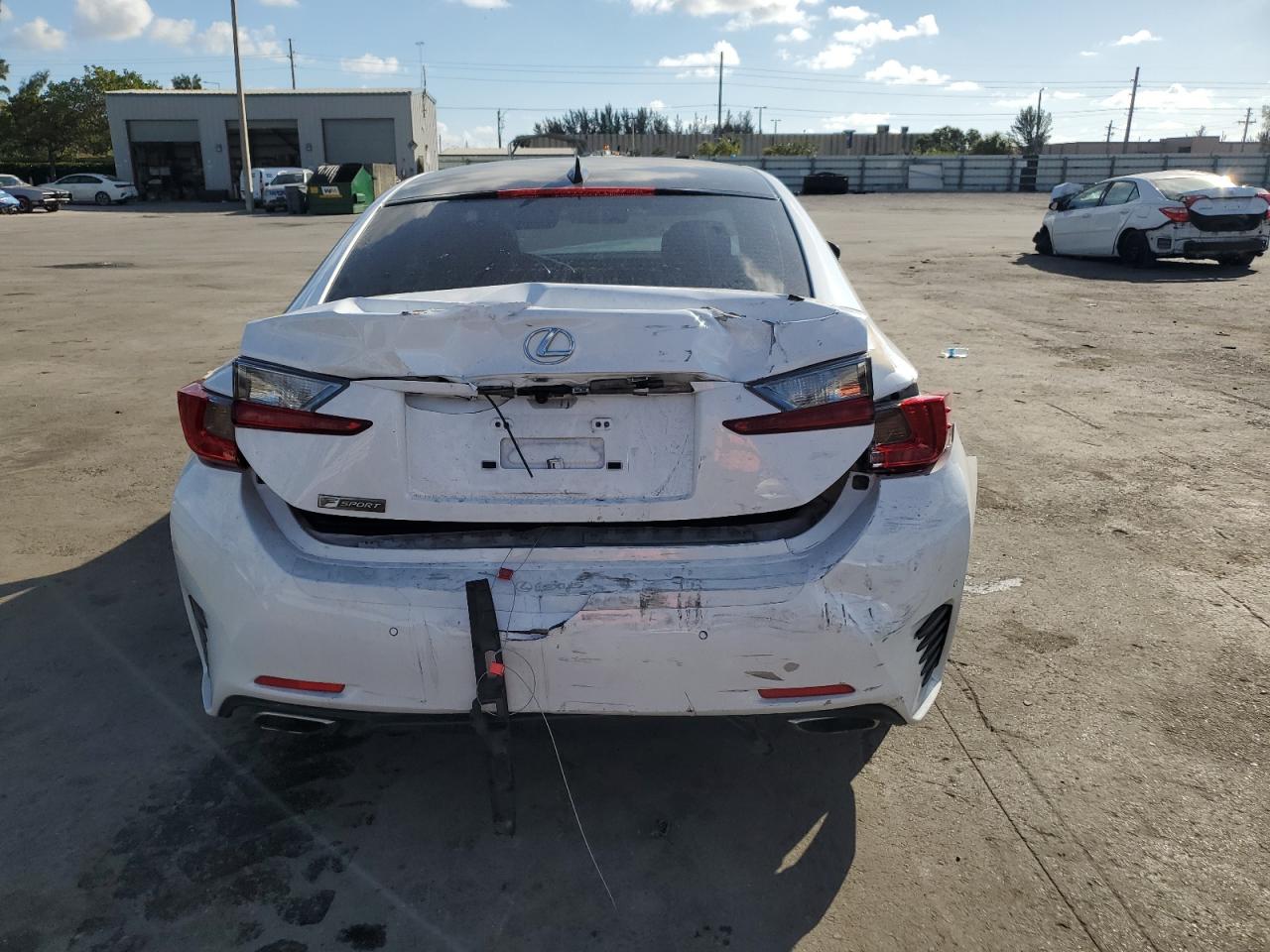 2017 Lexus RC - Image 6