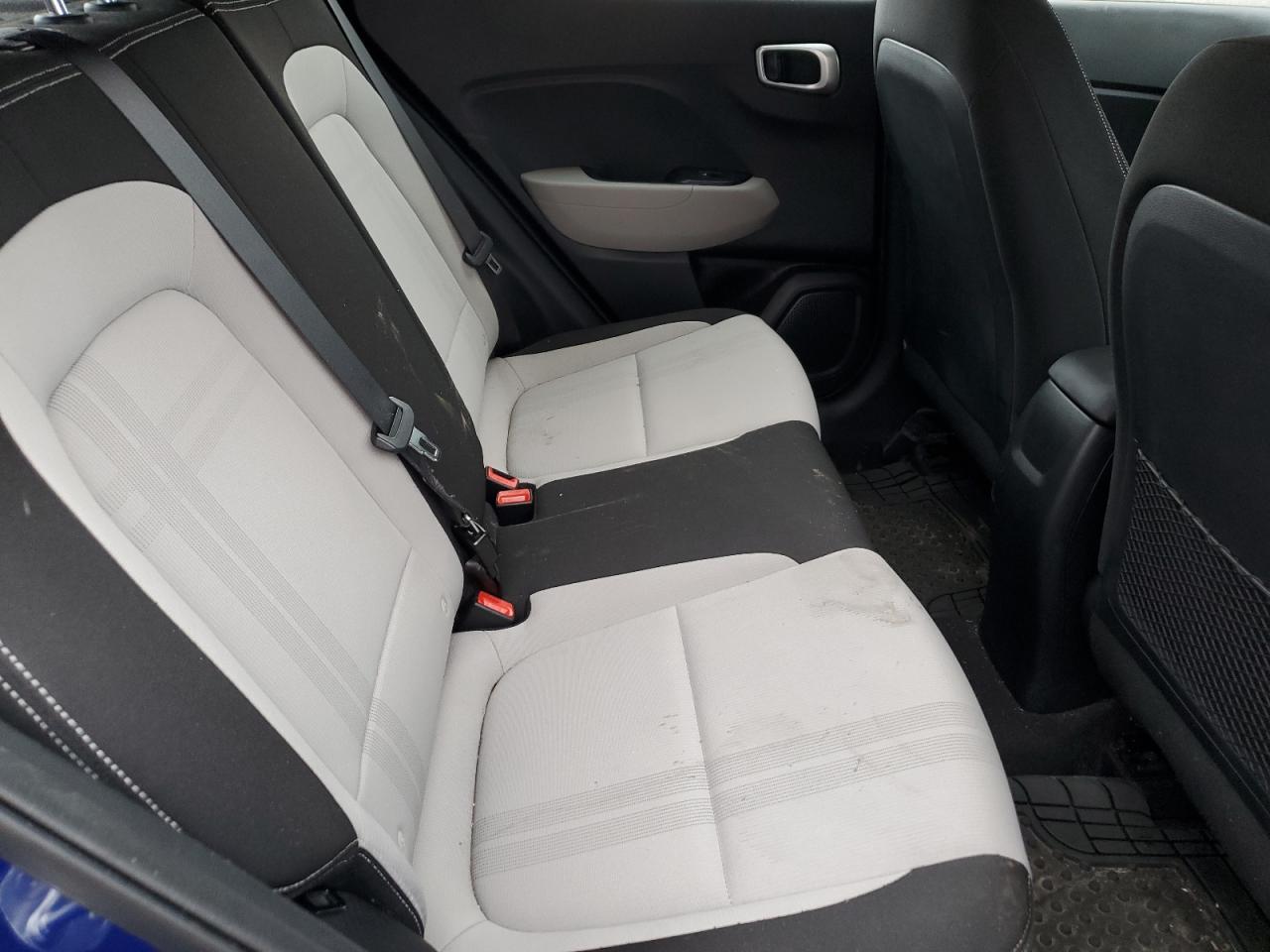 2020 Hyundai Venue - Image 10