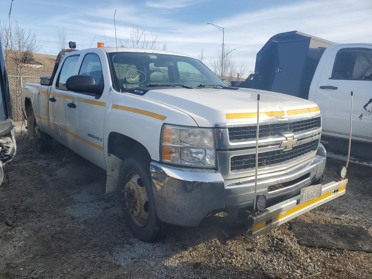 2009 Chevrolet Silverado - Image 4