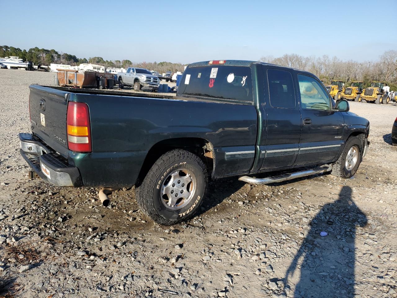 2001 Chevrolet Silverado - Image 3