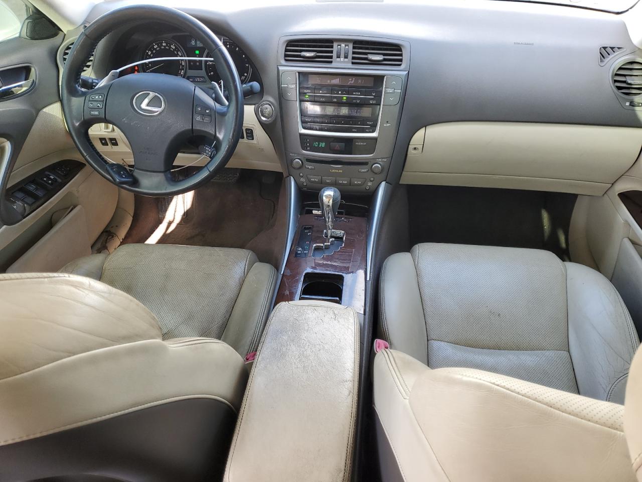 2010 Lexus IS - Image 8