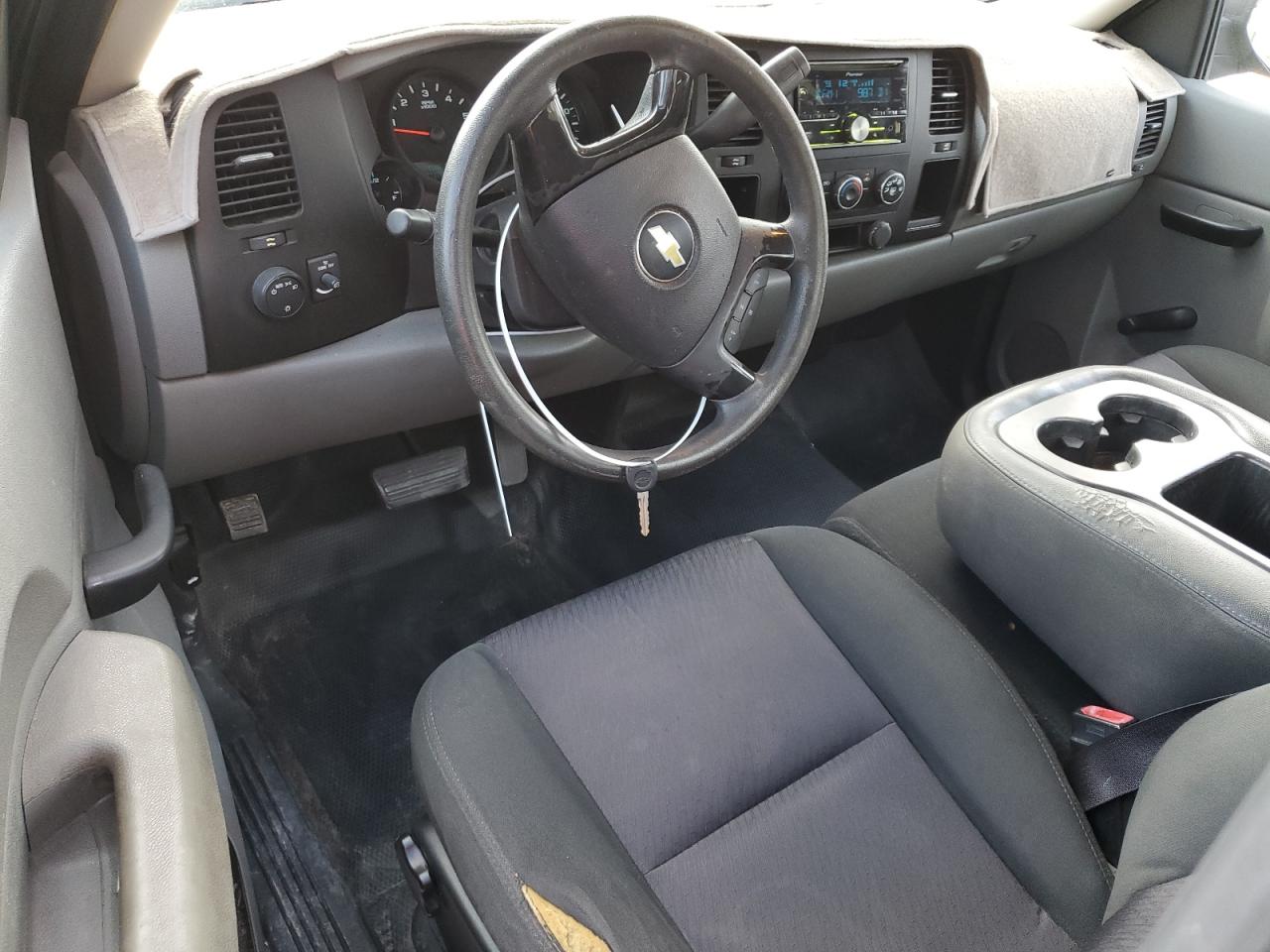 2013 Chevrolet Silverado - Image 8