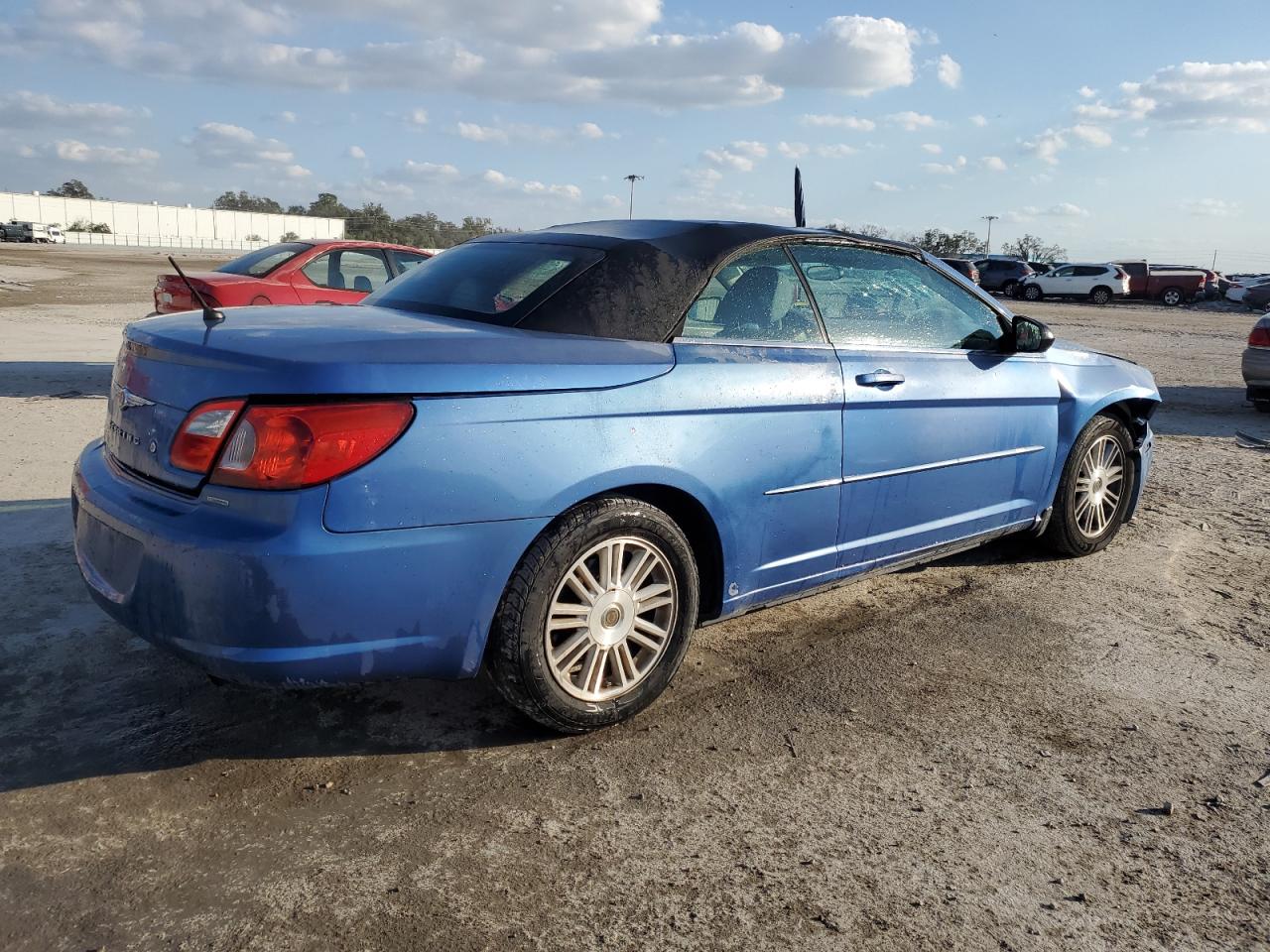 2008 Chrysler Sebring - Image 3