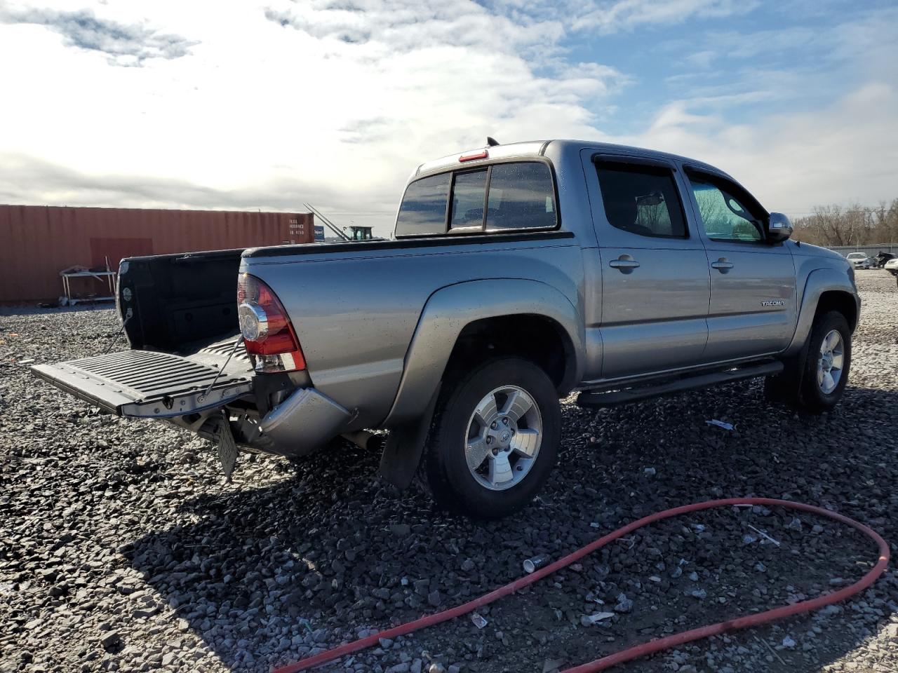 2014 Toyota Tacoma - Image 3