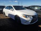 2015 Toyota Camry Hybrid zu verkaufen in Elgin, IL - Front End