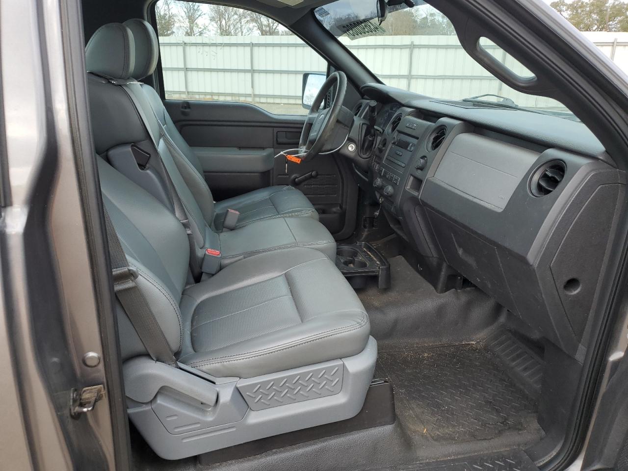2013 Ford F-150 - Image 10
