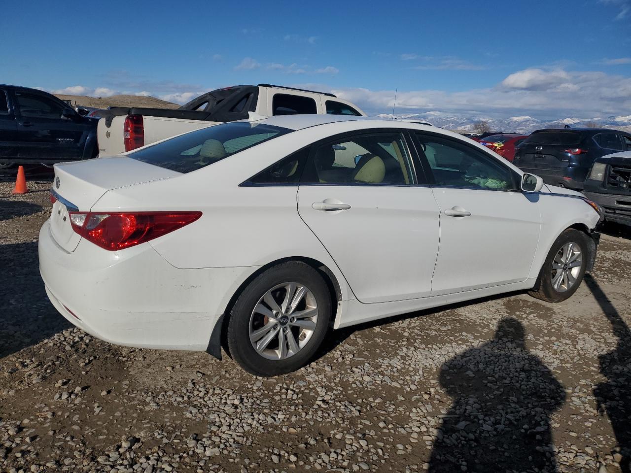 2013 Hyundai Sonata - Image 3