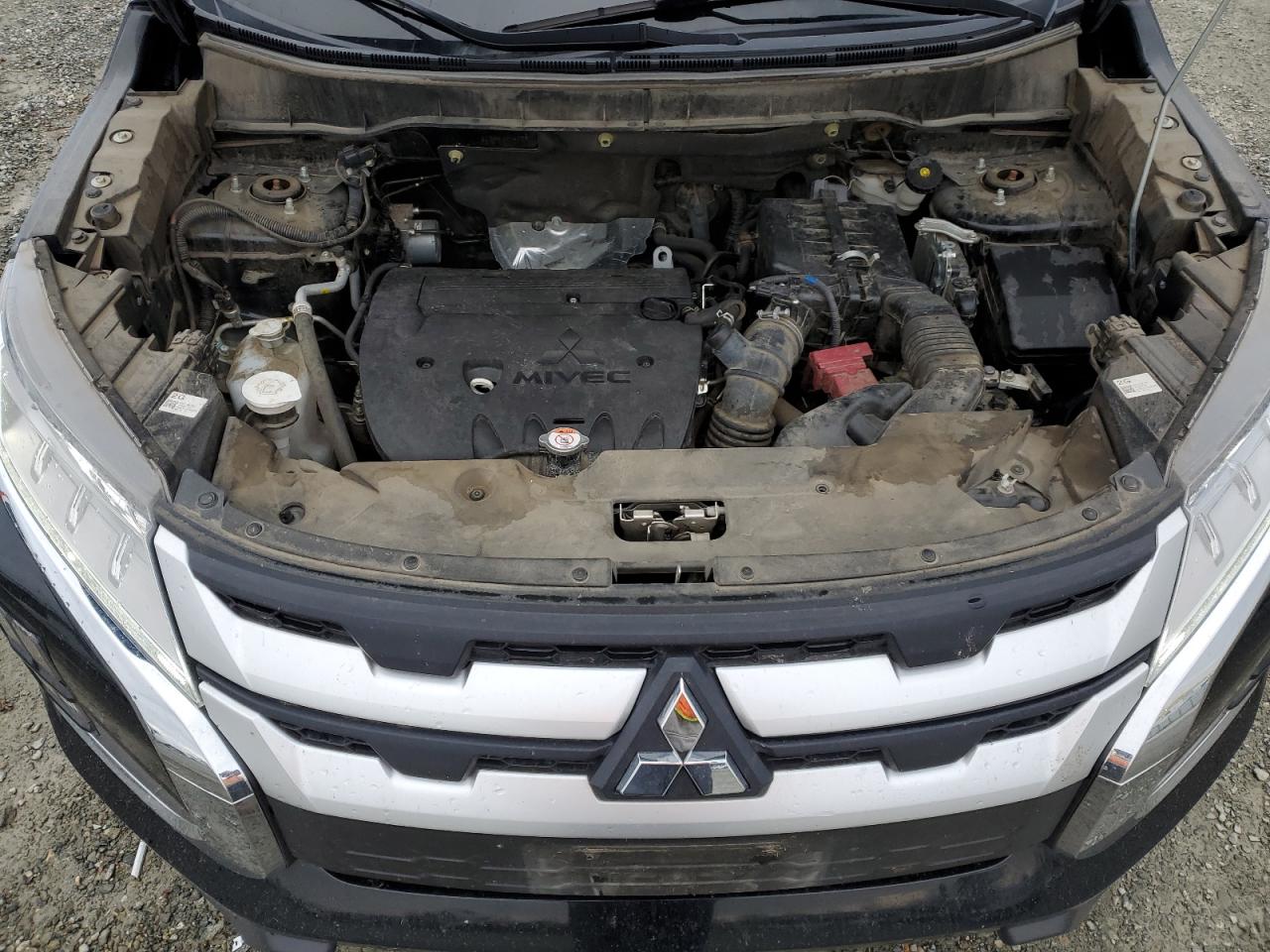 2021 Mitsubishi Outlander - Image 13