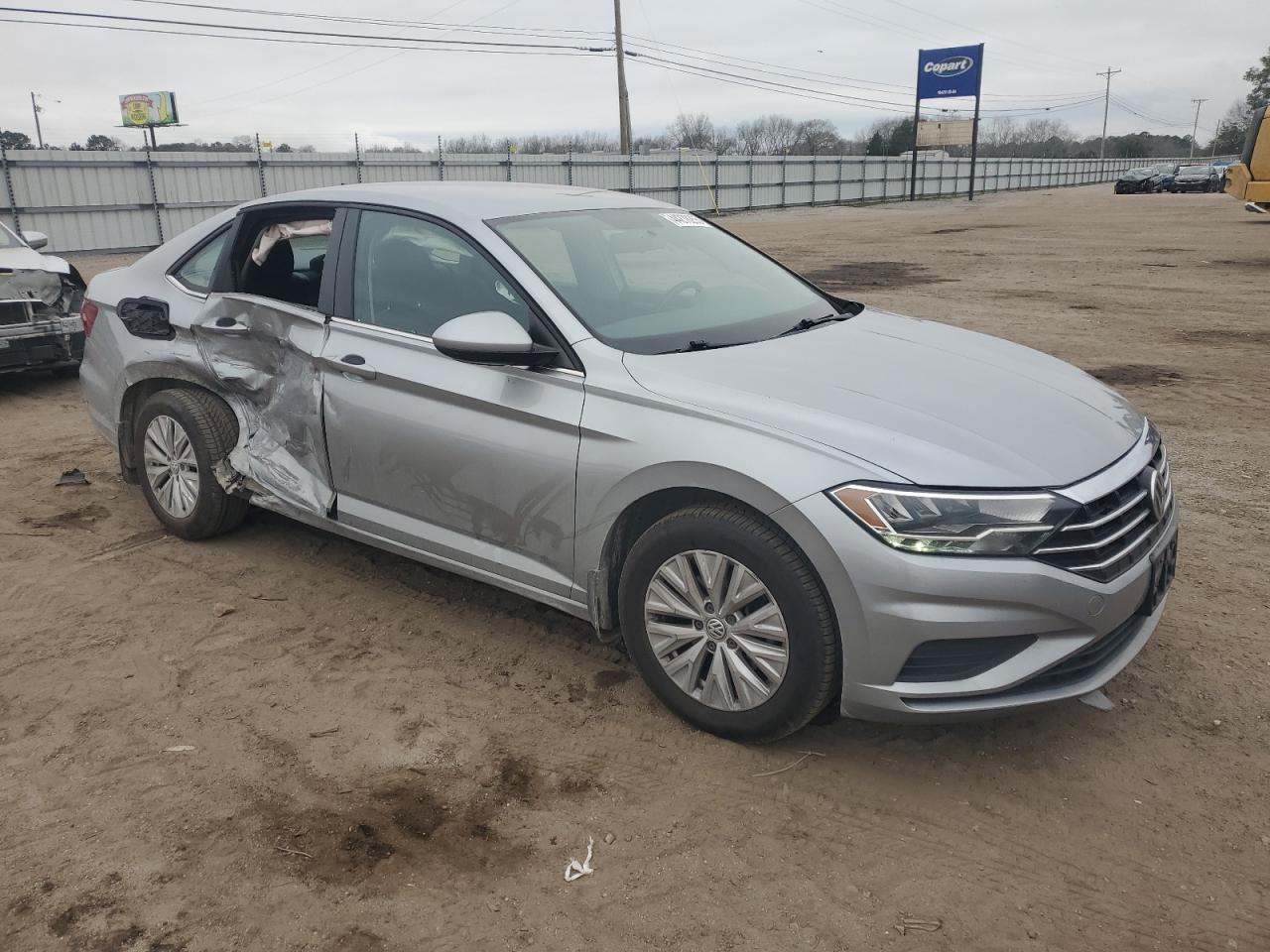 2019 Volkswagen Jetta - Image 4
