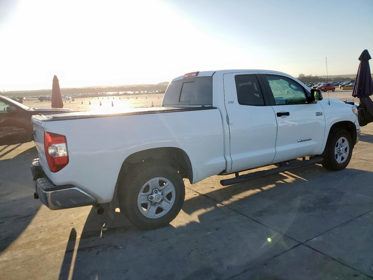 2015 Toyota Tundra - Image 3