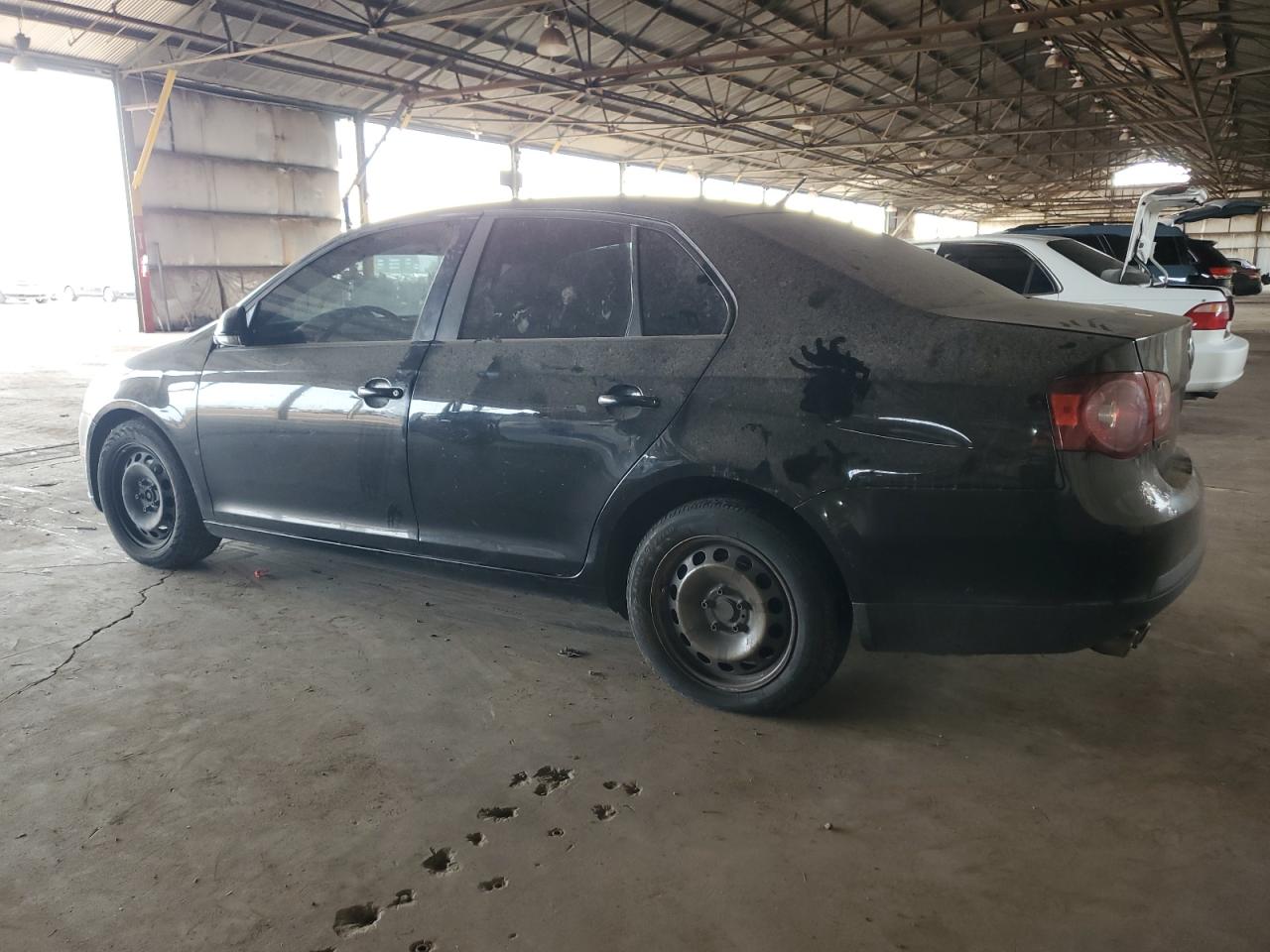 2010 Volkswagen Jetta - Image 2