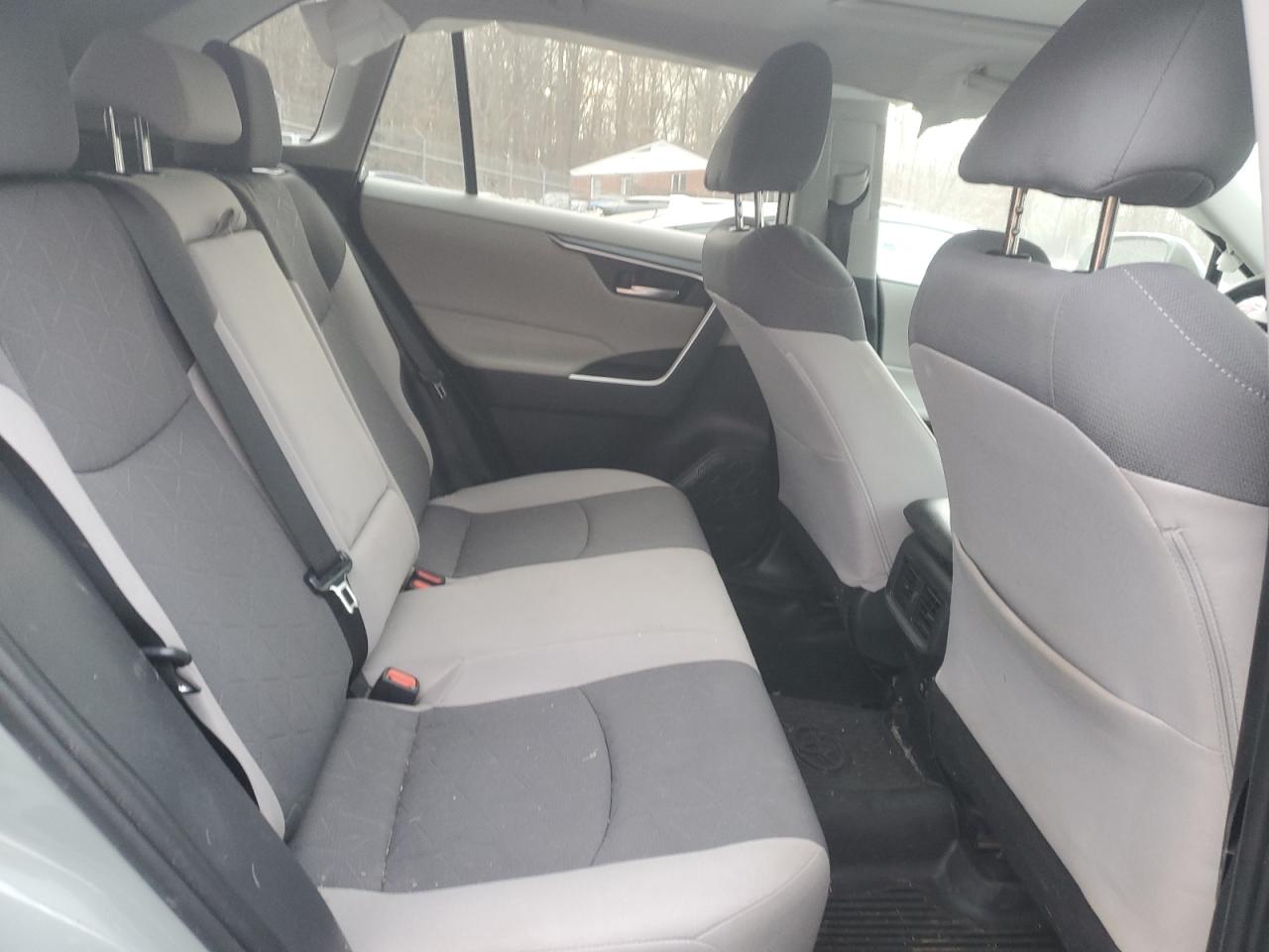 2019 Toyota RAV 4 - Image 11