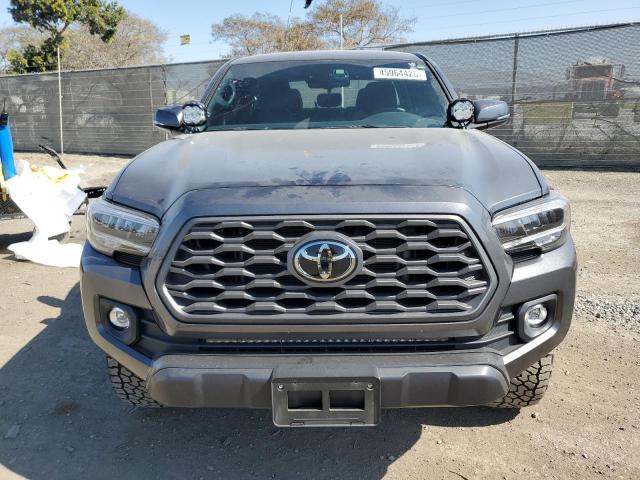  TOYOTA TACOMA 2023 Сірий