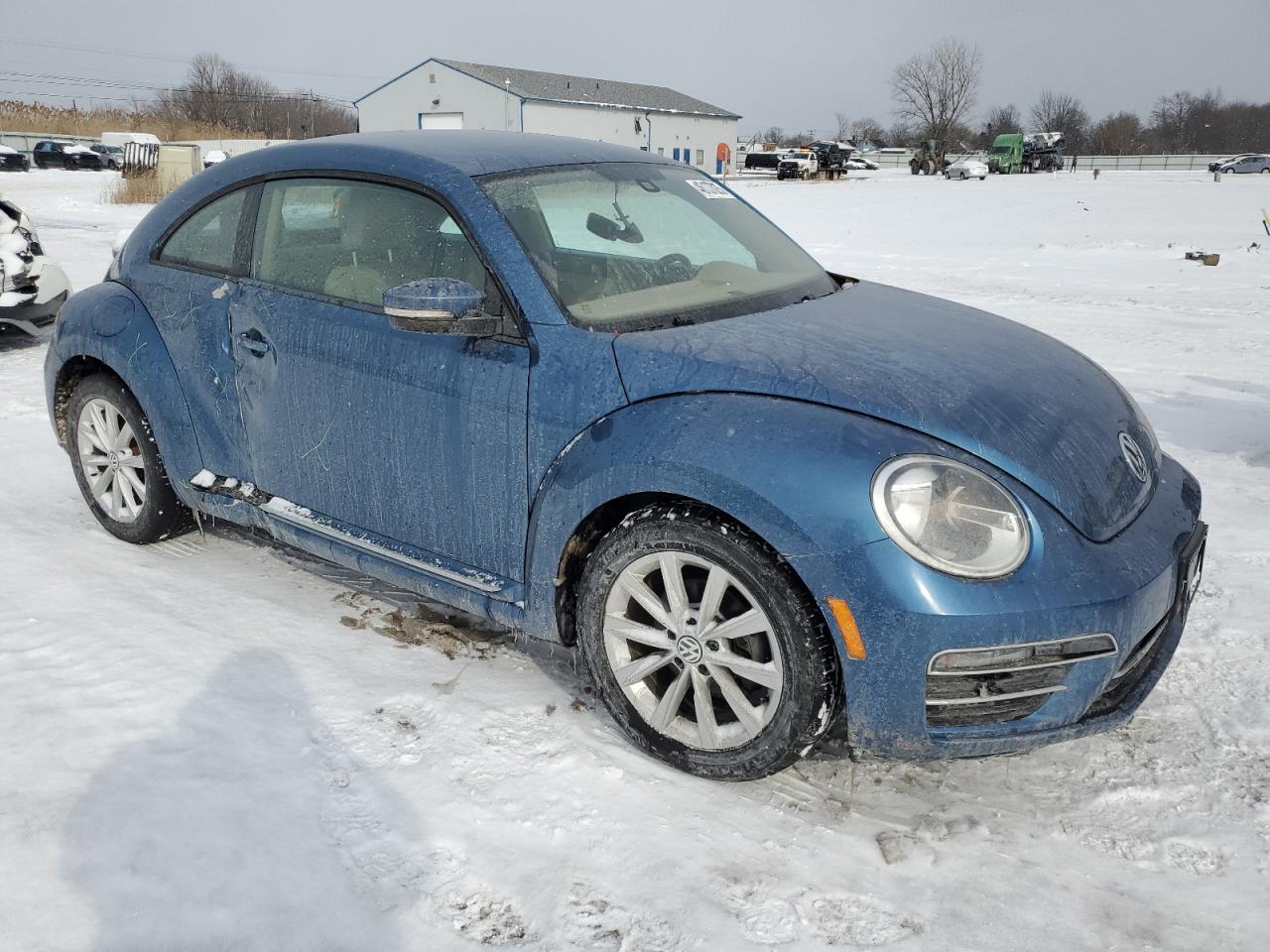2017 Volkswagen Beetle - Image 4