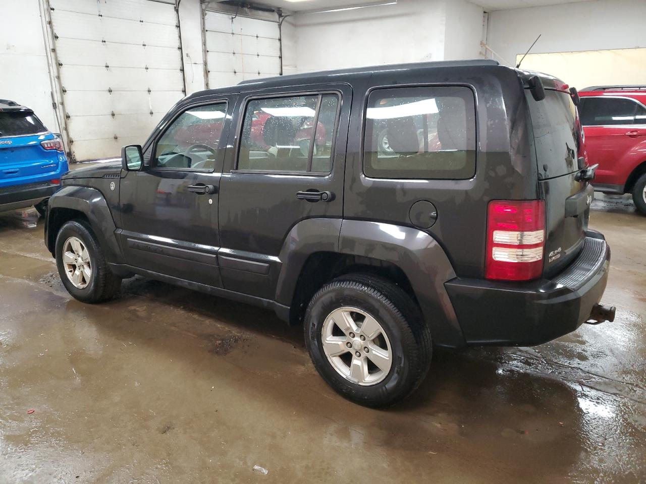 2010 Jeep Liberty (North America) - Image 2