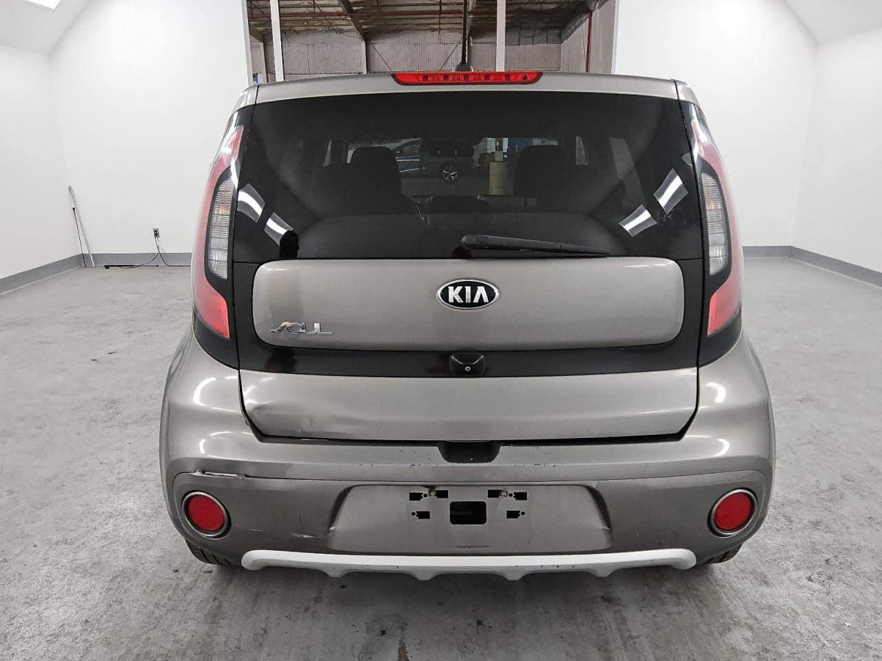 2018 Kia Soul + VIN: KNDJP3A52J7567685 Lot: 42719105
