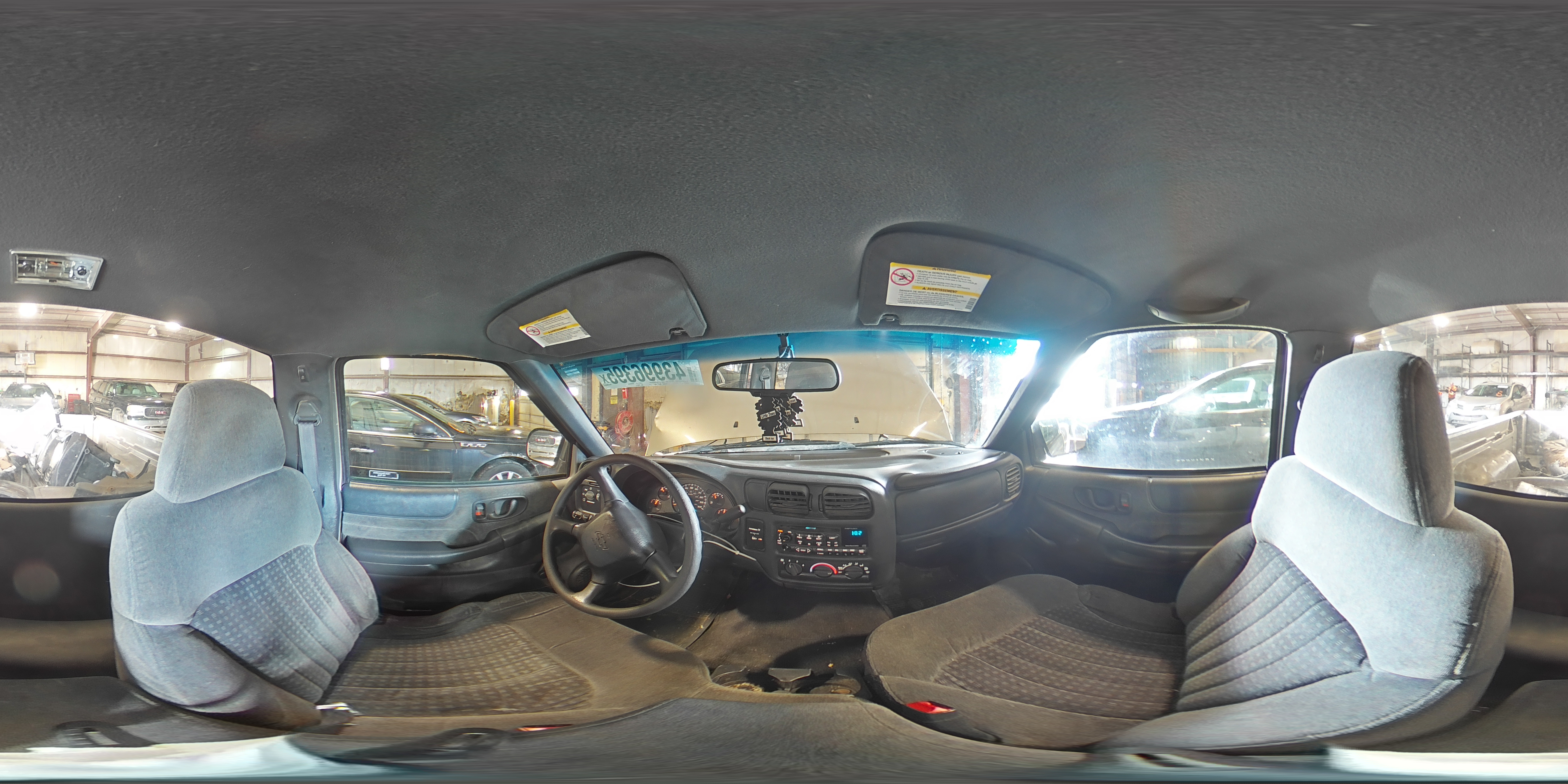 2001 Chevrolet S-10 Pickup - Image 12