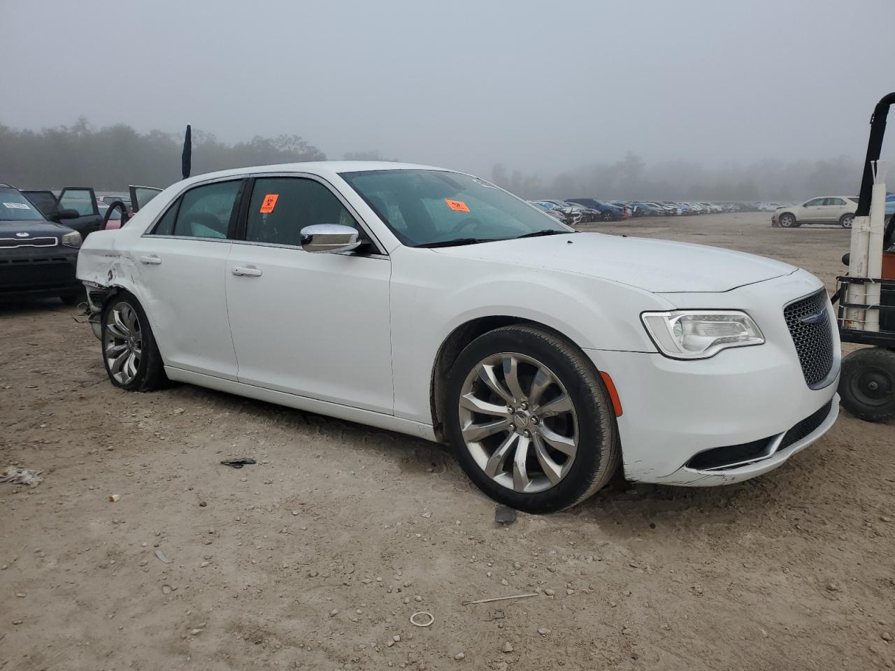 2021 Chrysler 300 - Image 4