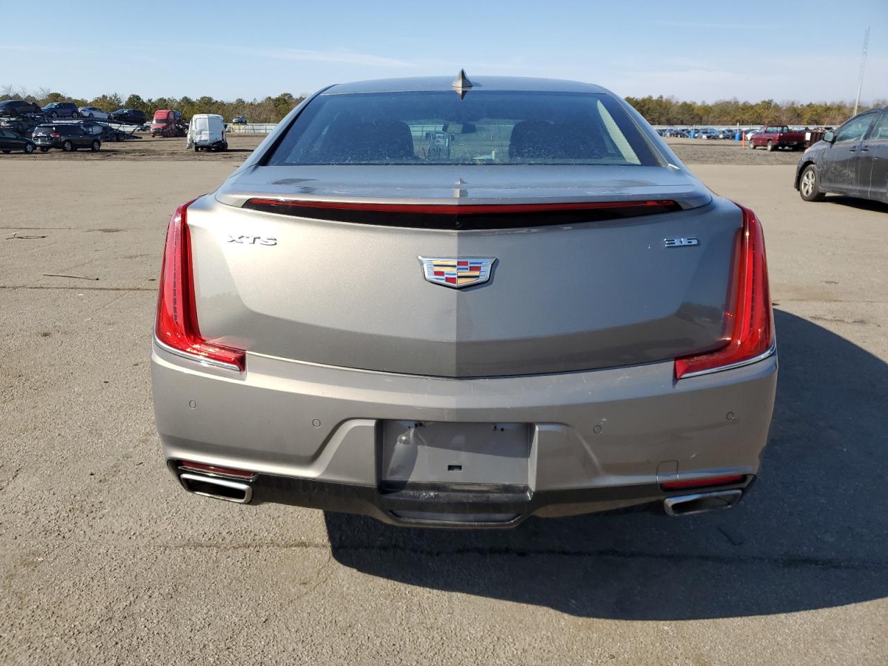 2019 Cadillac XTS - Image 6