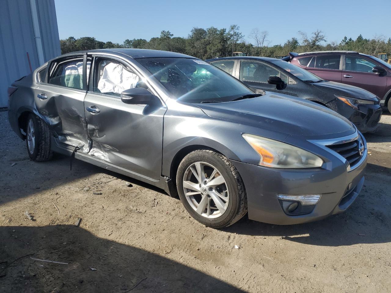 2014 Nissan Altima - Image 4