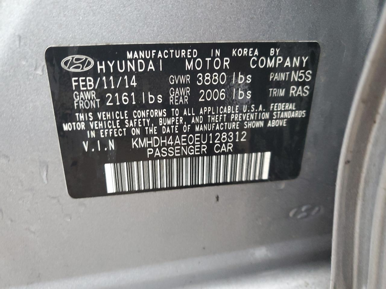 2014 Hyundai Elantra - Image 12