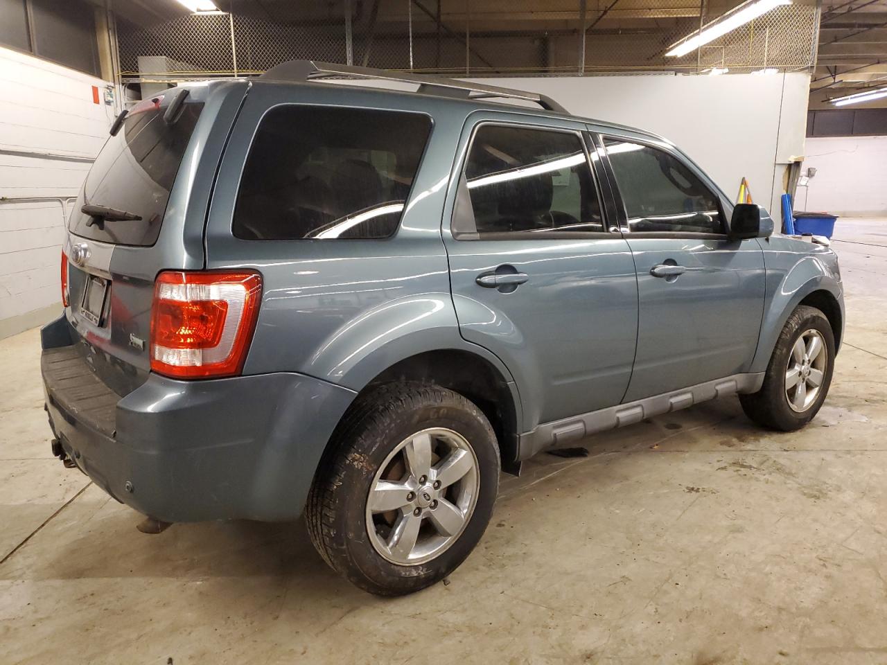 2010 Ford Escape - Image 3