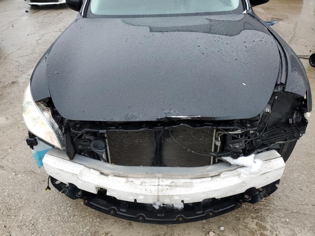 2012 Infiniti M - Image 11