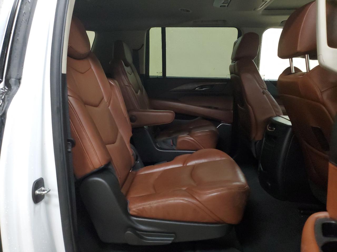 2018 Cadillac Escalade - Image 11
