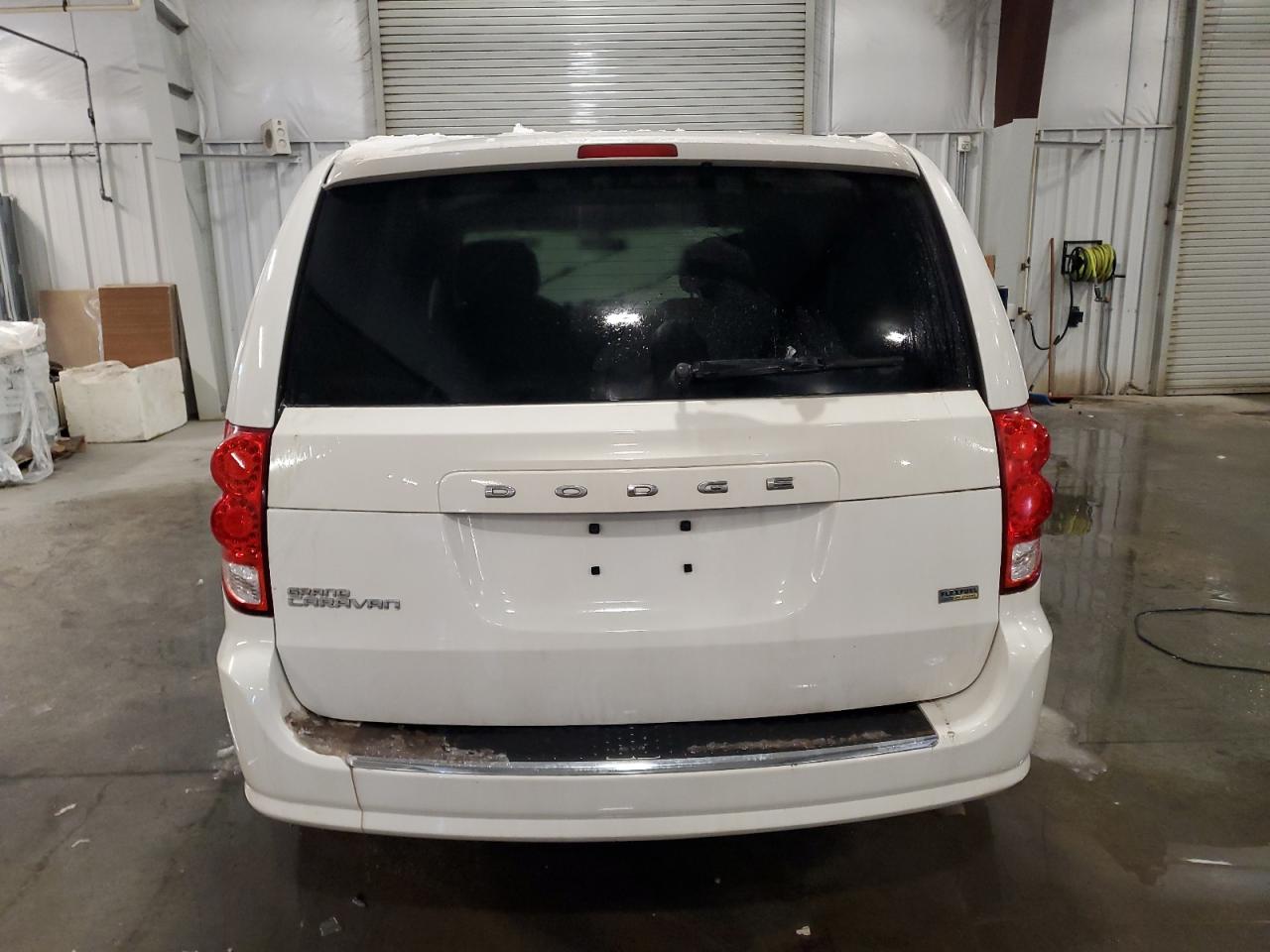 2012 Dodge Caravan - Image 6