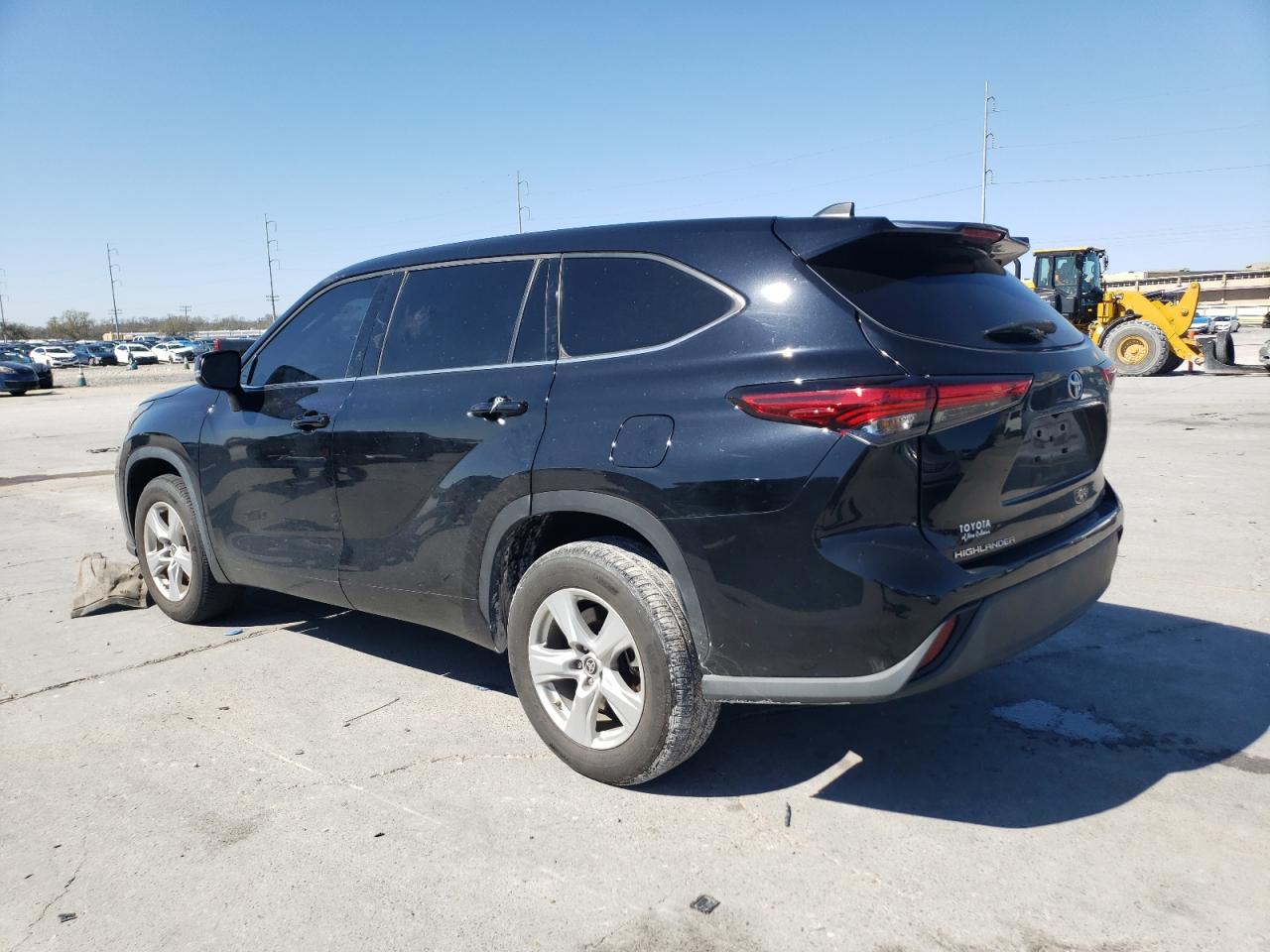 2022 Toyota Highlander - Image 2