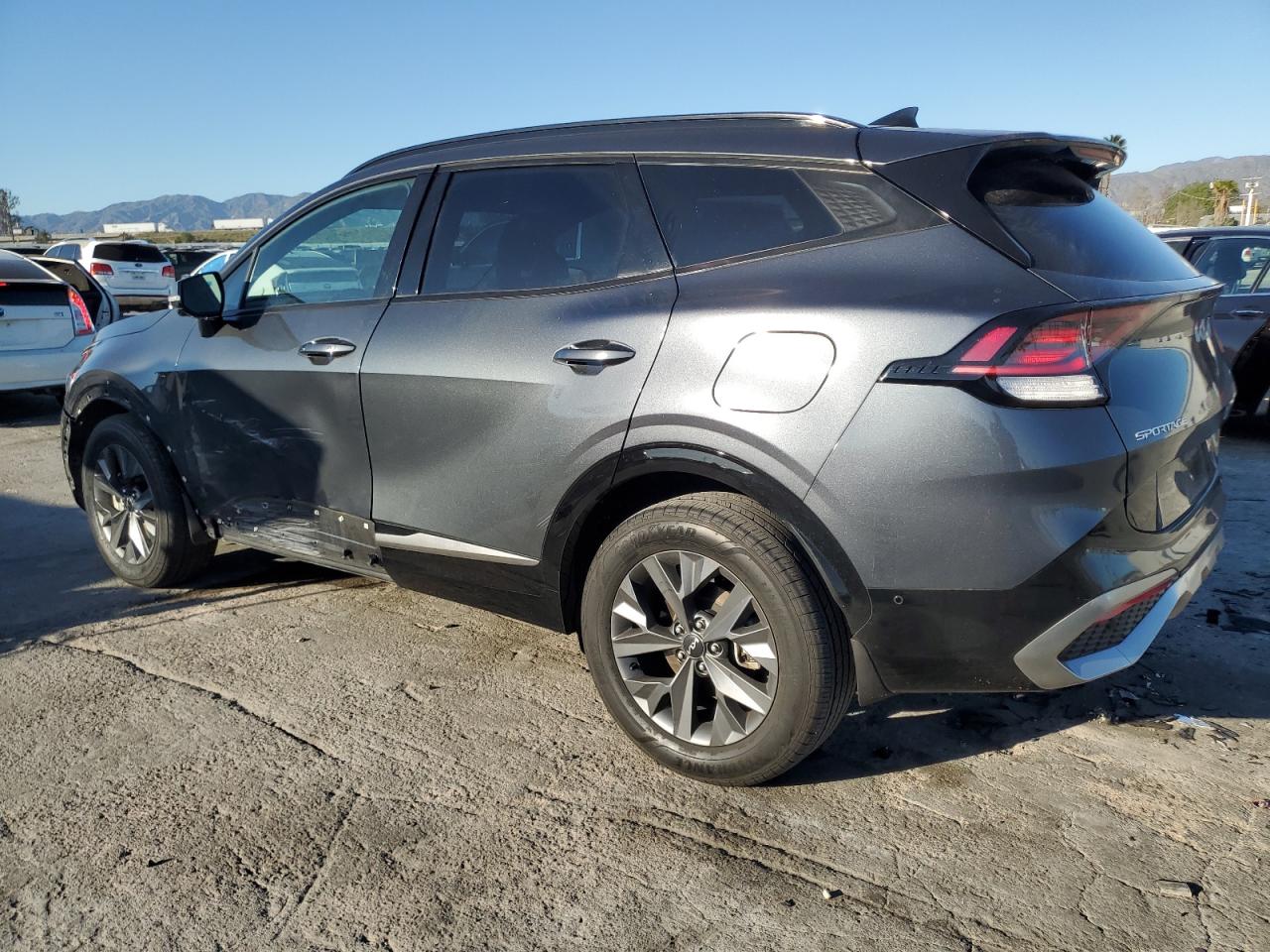 2023 Kia Sportage - Image 2