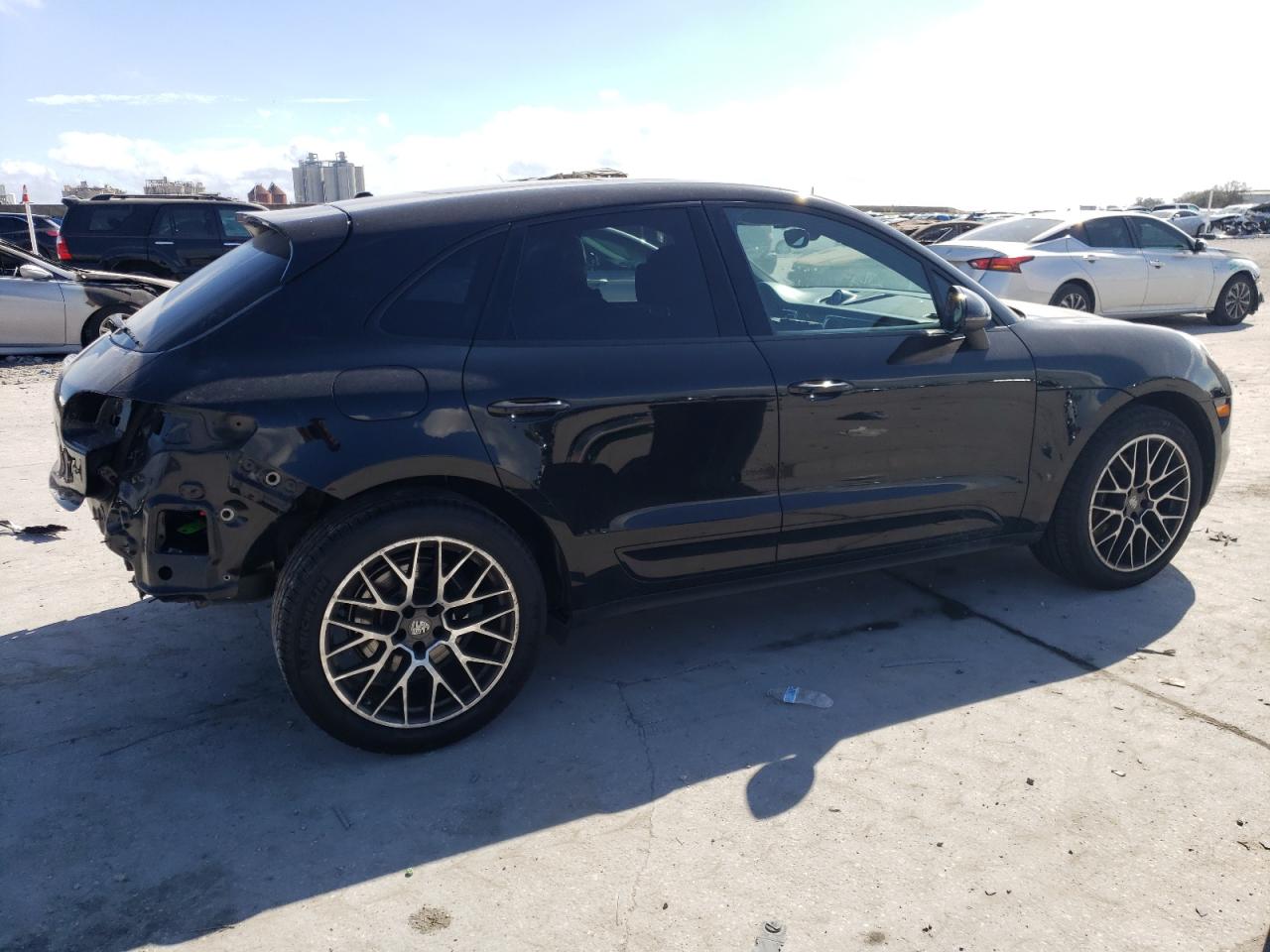2018 Porsche Macan - Image 3