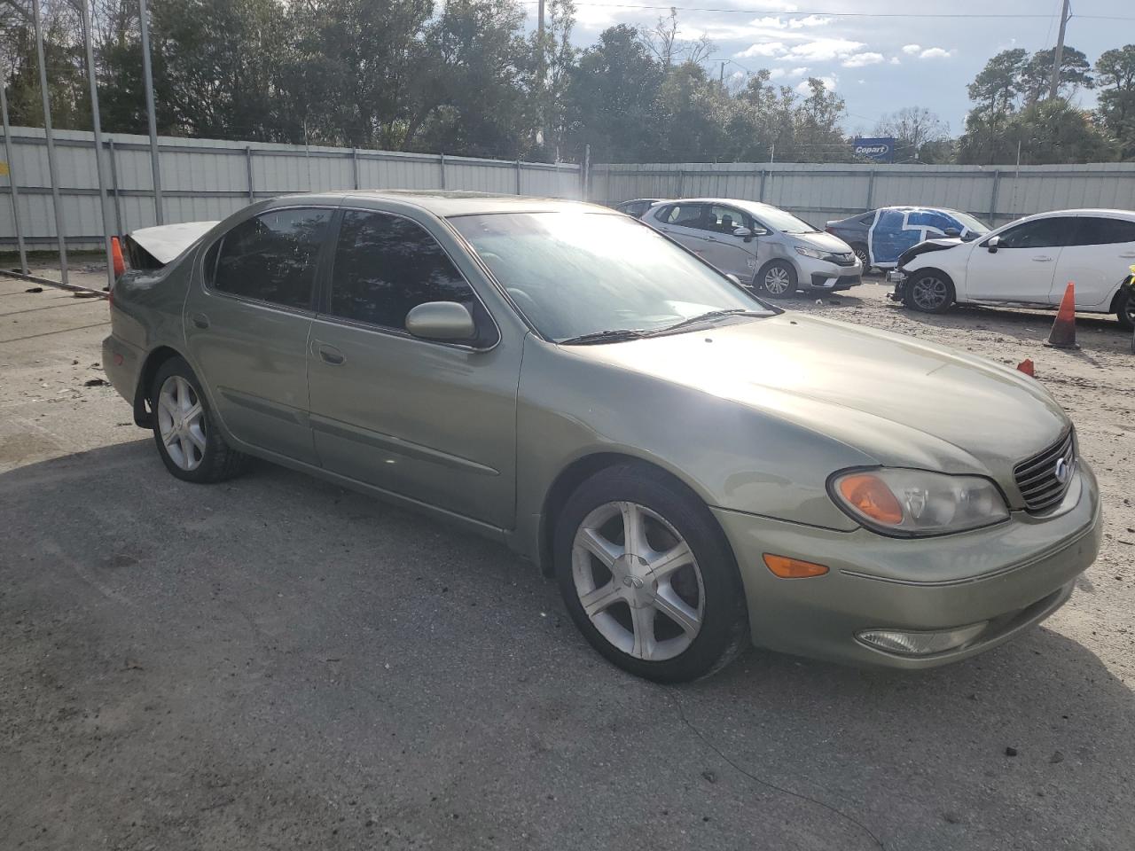 2002 Infiniti I - Image 4