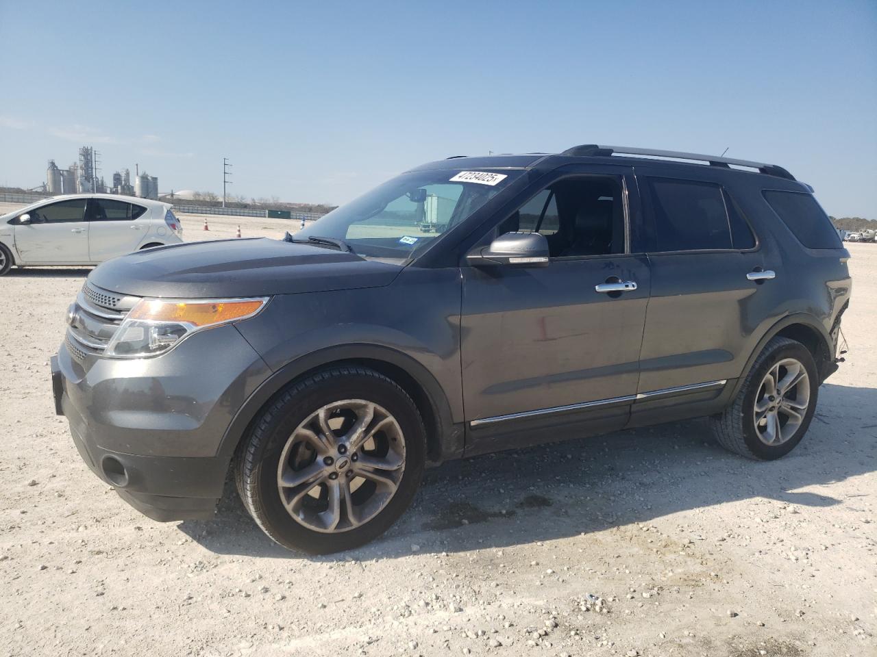 2015 Ford Explorer - Image 1