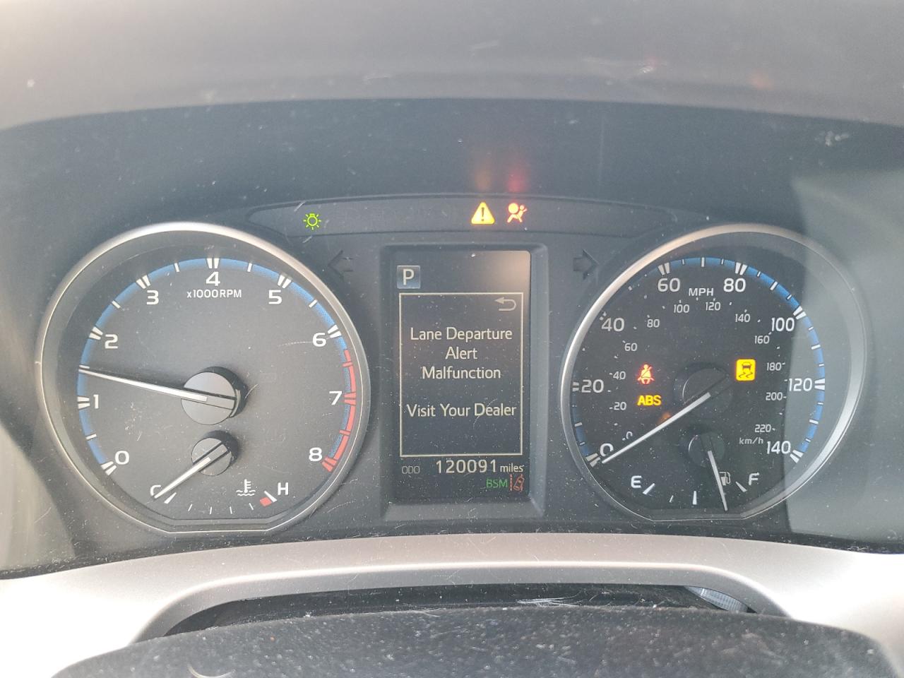2018 Toyota RAV 4 - Image 9