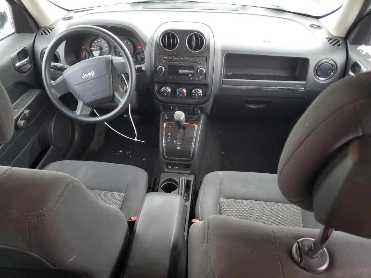 2010 Jeep Liberty (Patriot) - Image 8