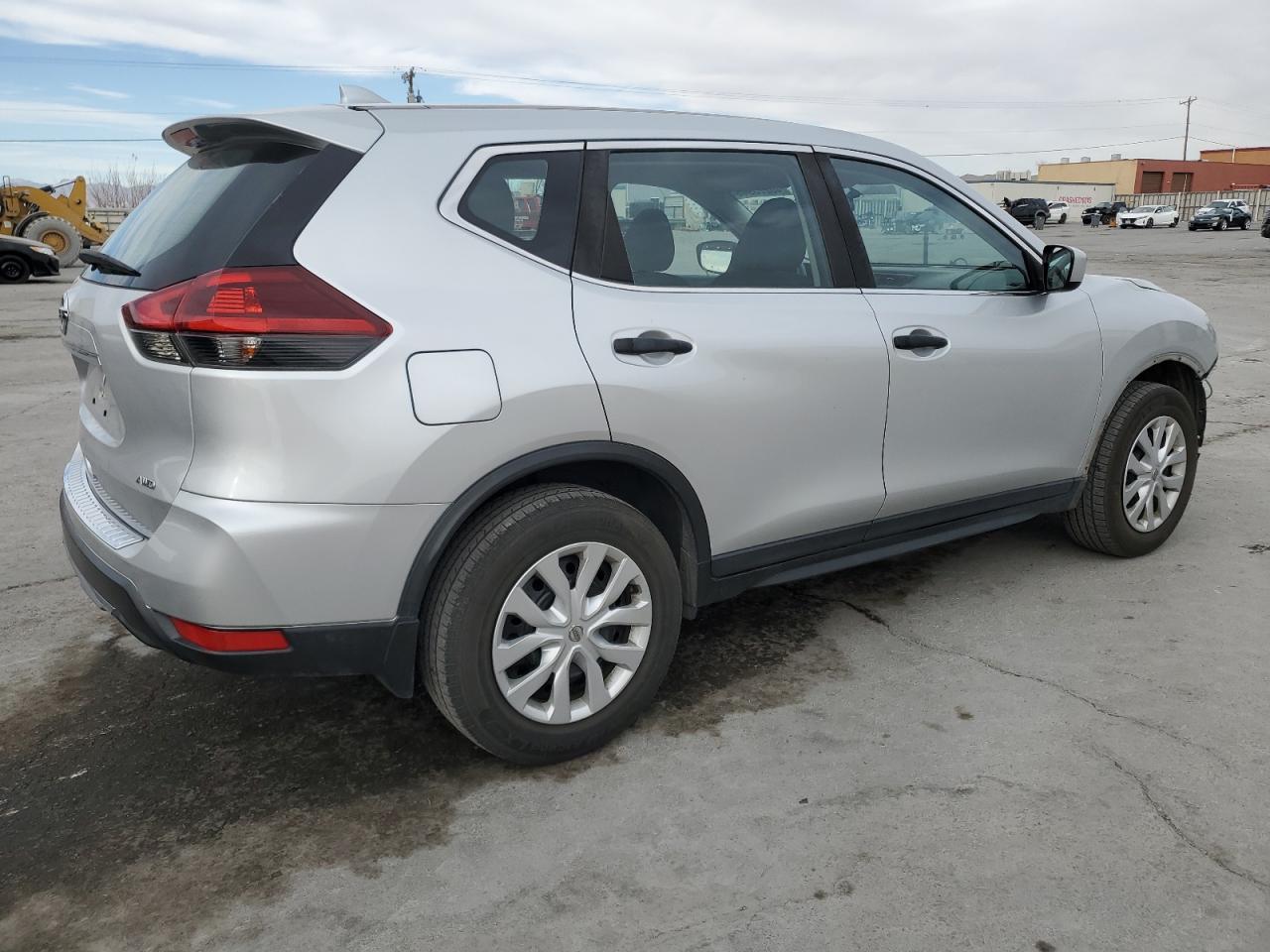 KNMAT2MVXJP508515 NISSAN ROGUE 2018