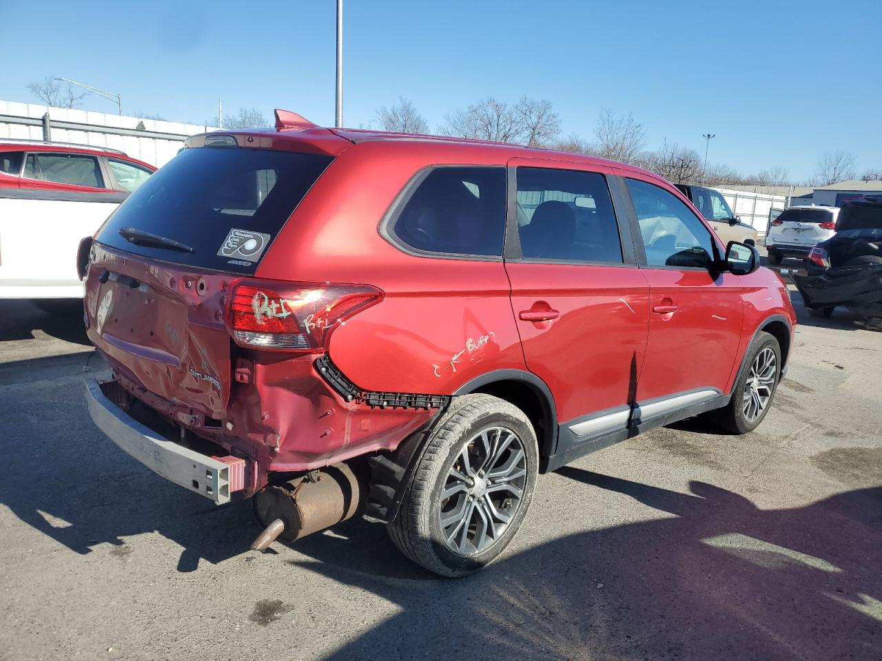 2017 Mitsubishi Outlander - Image 3