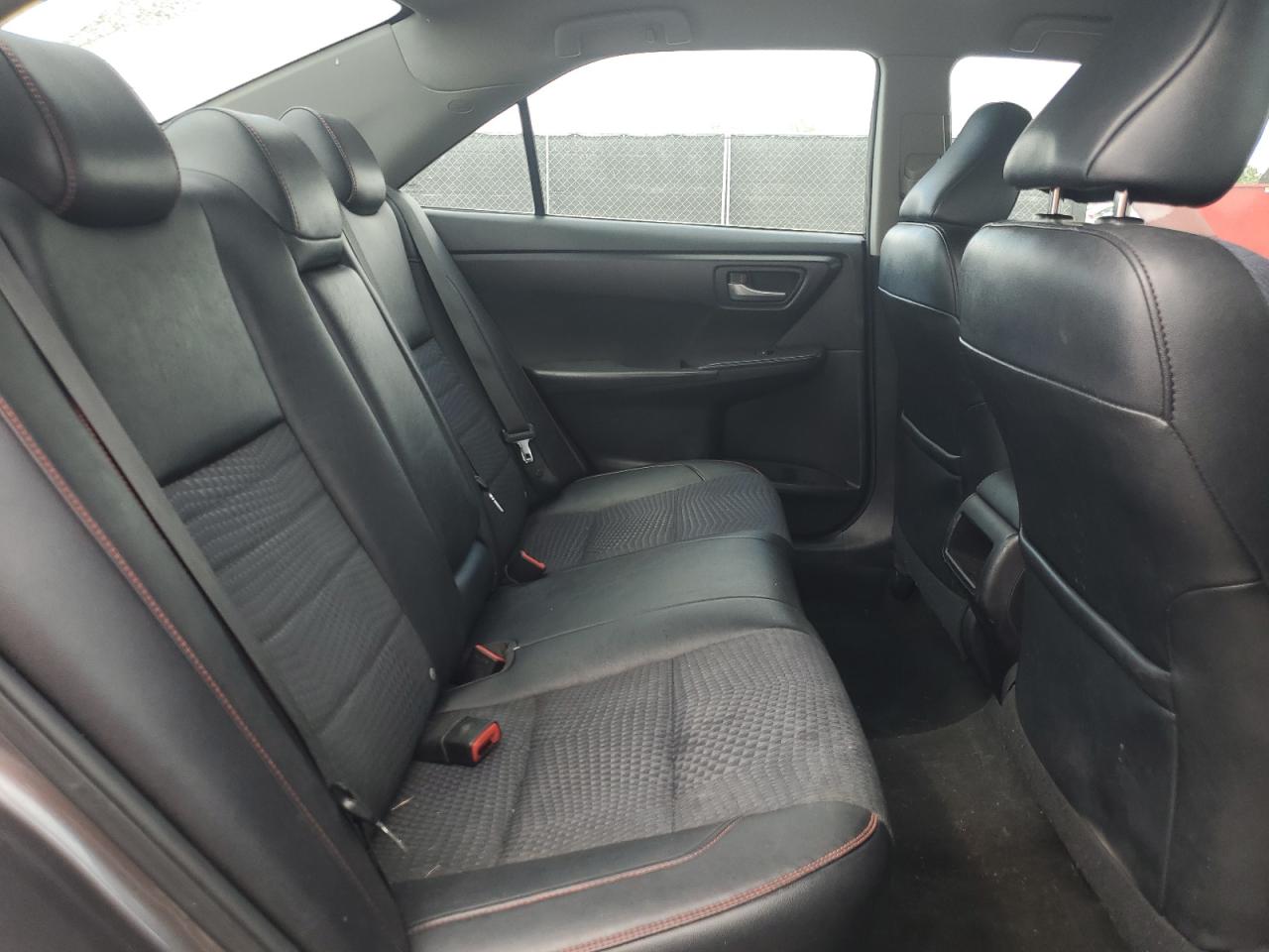 2015 Toyota Camry - Image 10